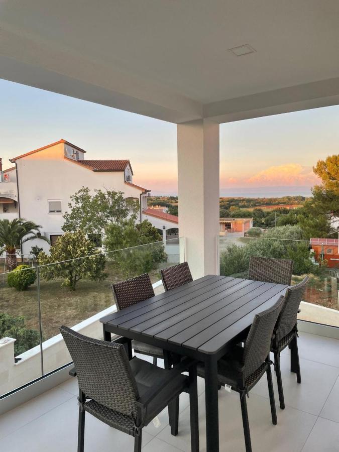 Apartment Rahat Лижнян Экстерьер фото